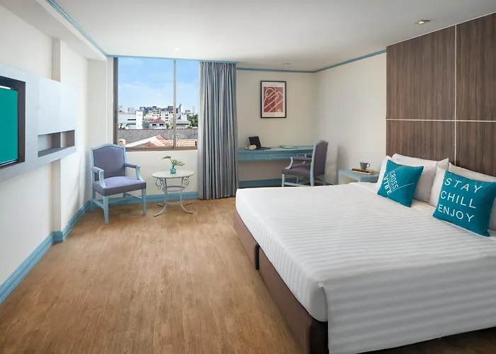 Cross Vibe Srinakarin Hotel 4*