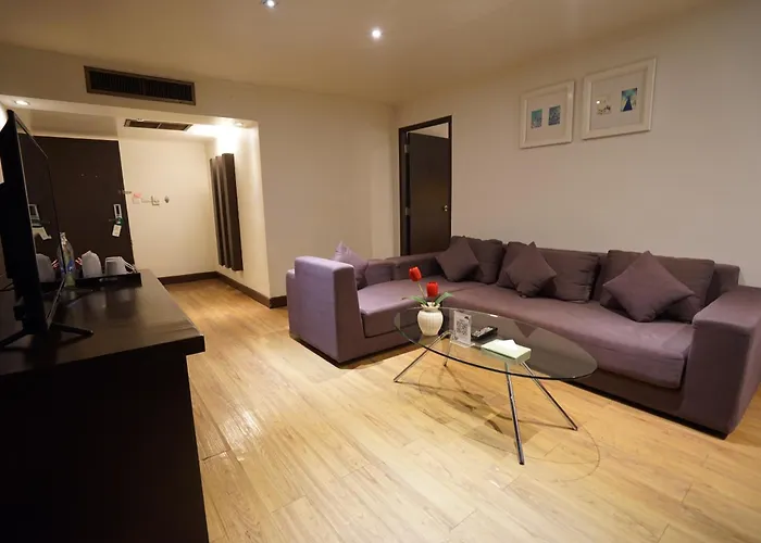 Hotel Cross Vibe Srinakarin 4*