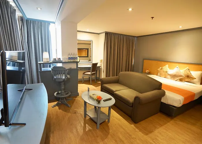 Hotel Cross Vibe Srinakarin
